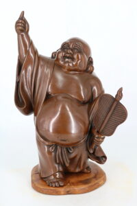 107. Скульптура "Хотэй"