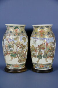 185. Парные вазы "Самурайские сцены"